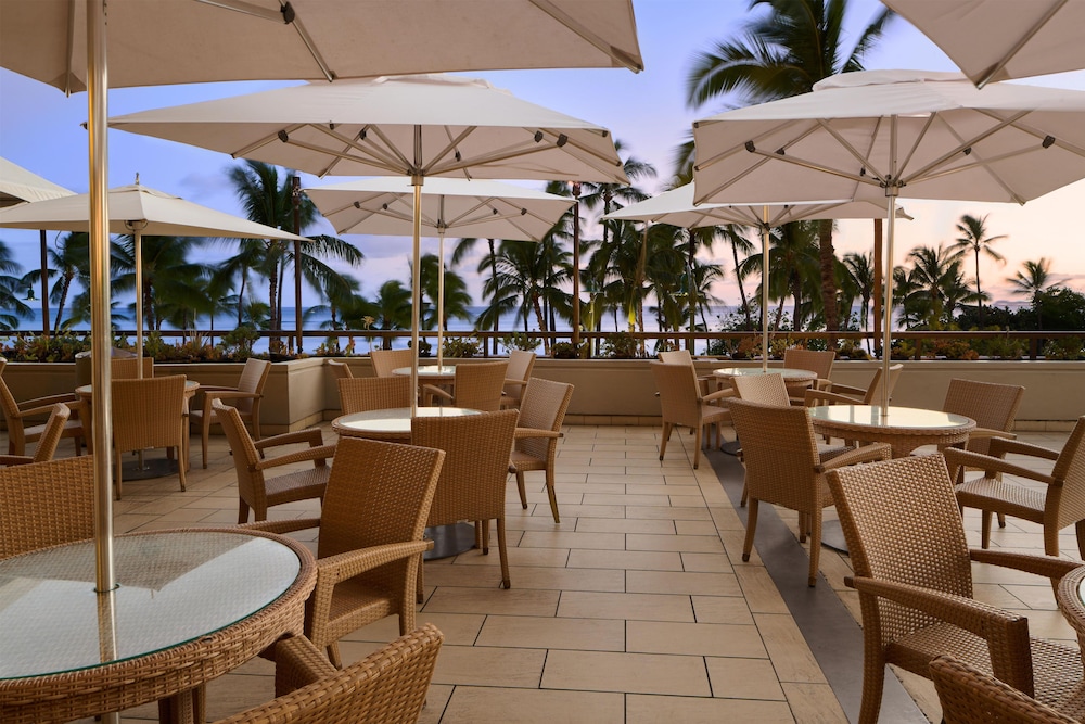 Hyatt Regency Waikiki Beach Resort and Spa 33/50