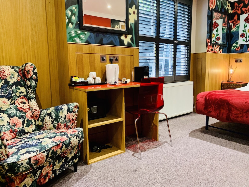 The Melville Hotel 35/50