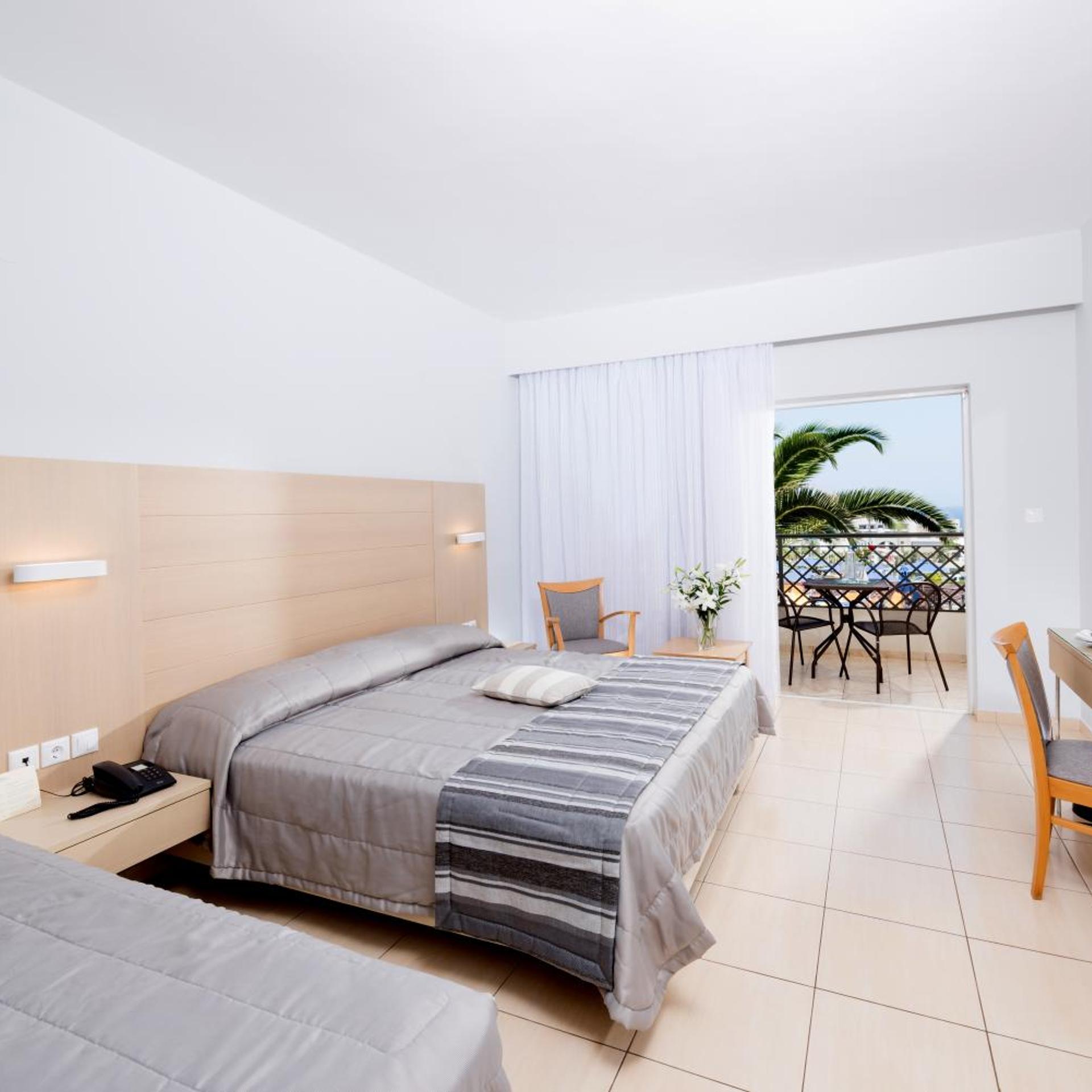 Room at Grand Hotel Holiday Resort Drapanos, HERSONISSOS