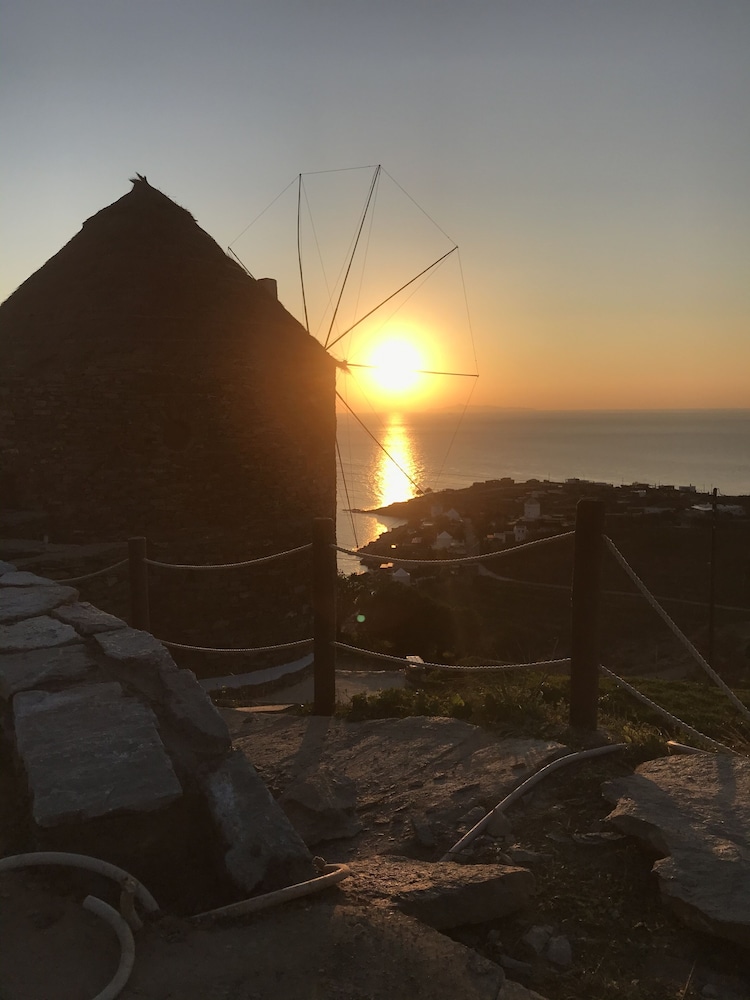 The Stone Windmill 30/50