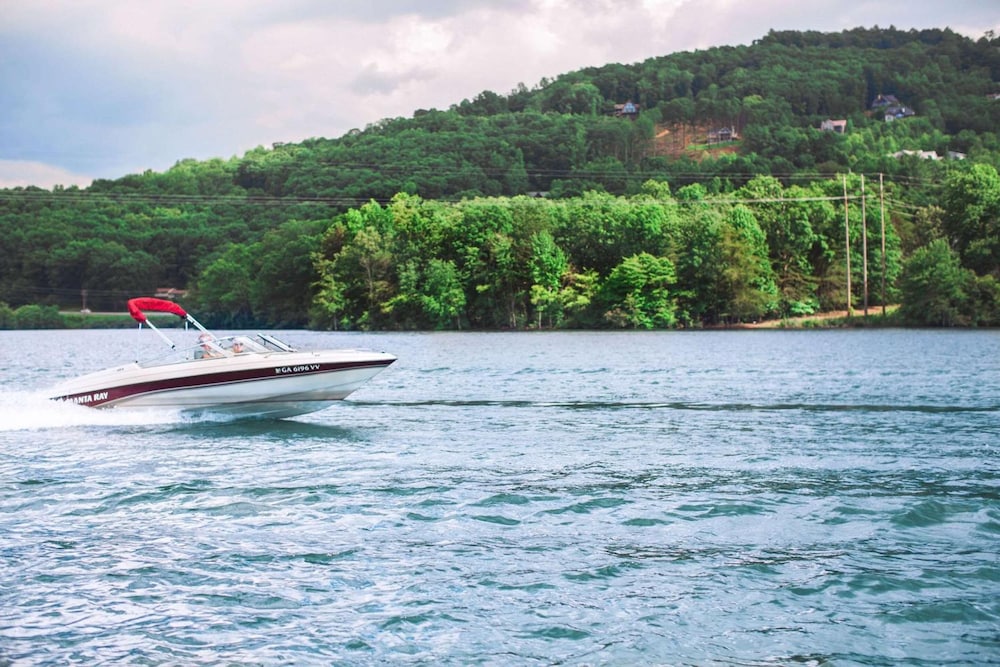 The Ridges Resort And Marina 60/66