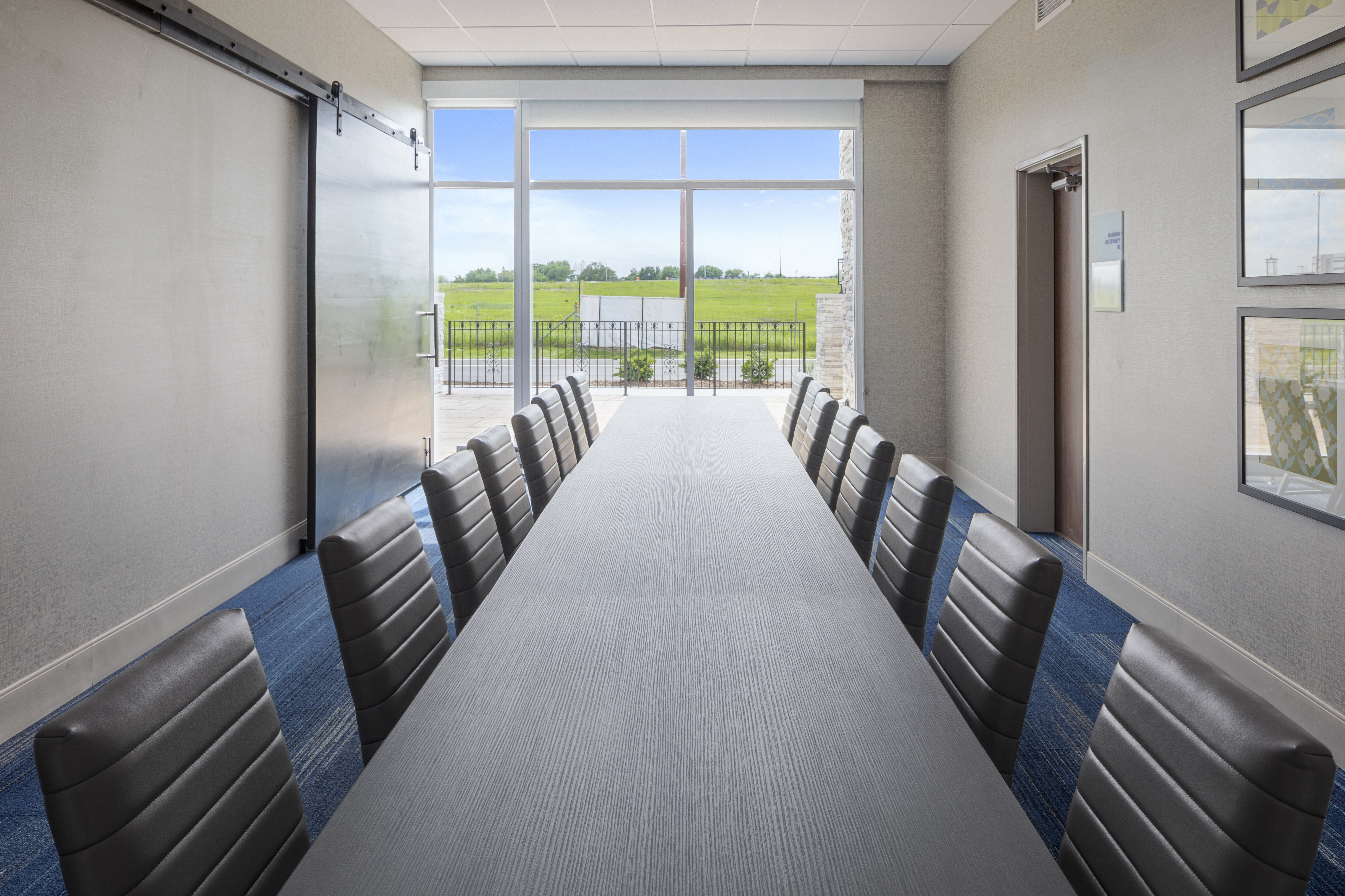 Holiday Inn Express Suites Bourbonnais East Bradley 10/67