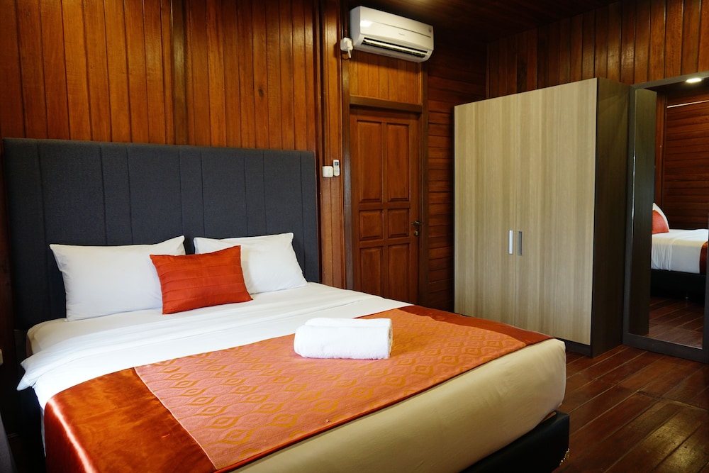 JSI Resort 10/56
