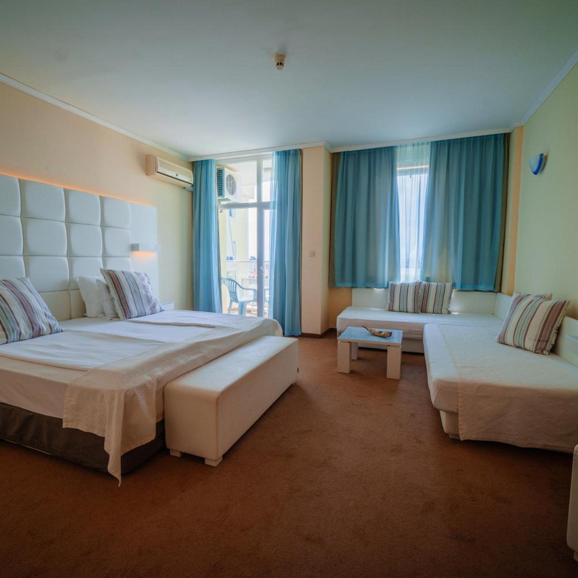 Perla Beach Hotel III 17/50
