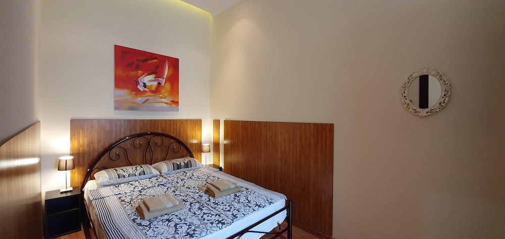 1 BEDROOM, DELUXE, APARTMENT, CITY VIEW