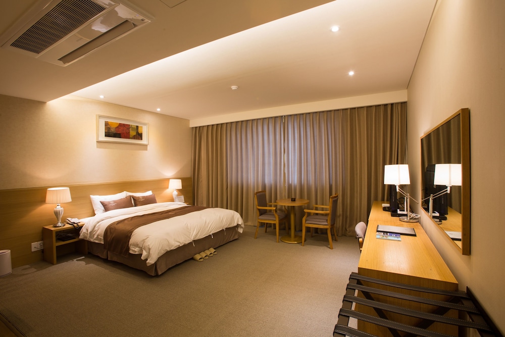 Dong Gyeong Hotel 17/64