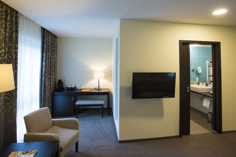 TOP CountryLine Heide Spa Hotel 47/68