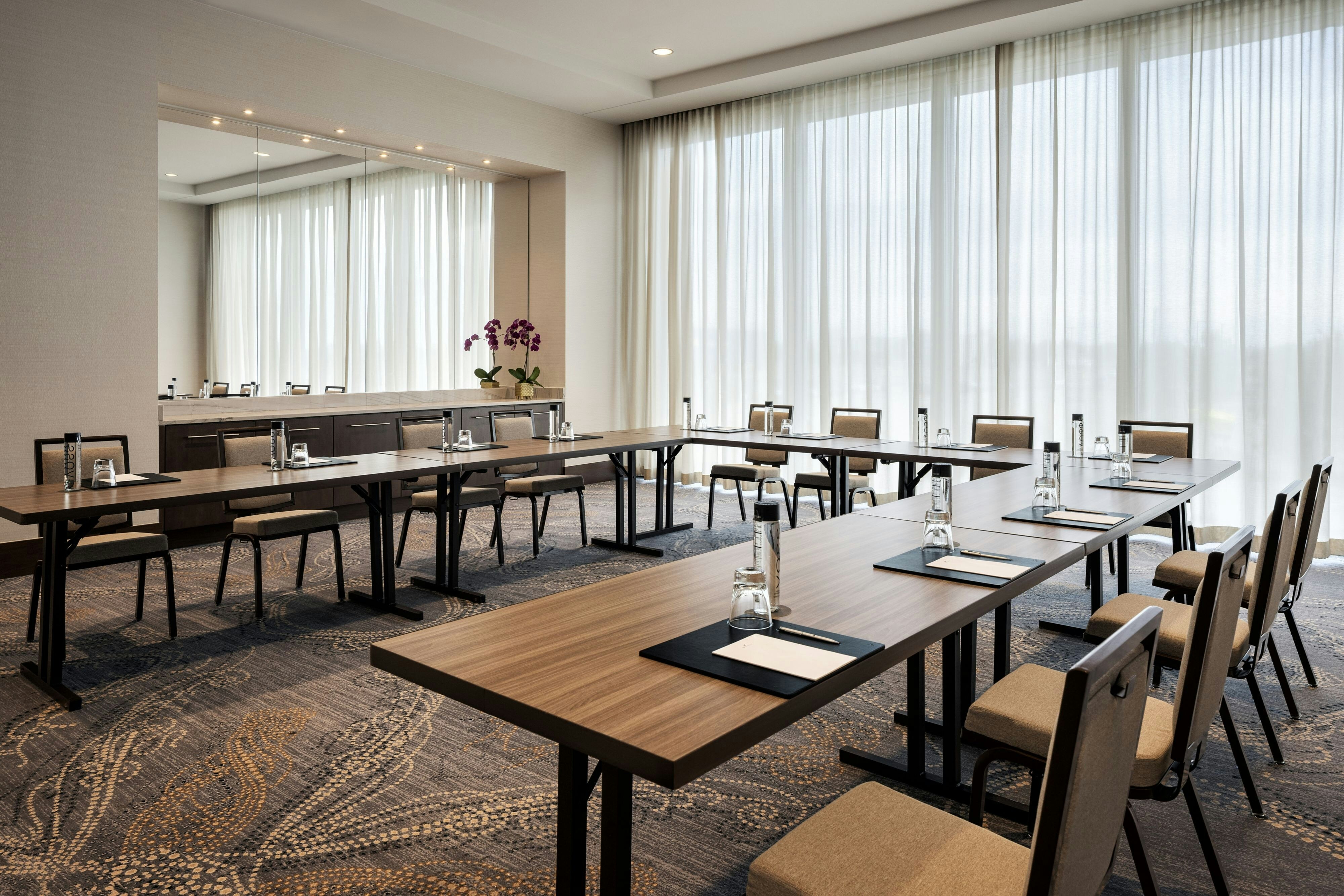JW Marriott Minneapolis Mall of America 50/77