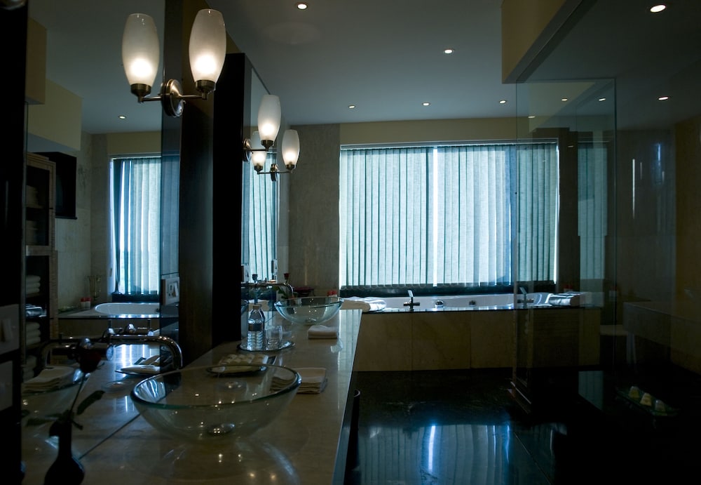 The Grand New Delhi 27/50