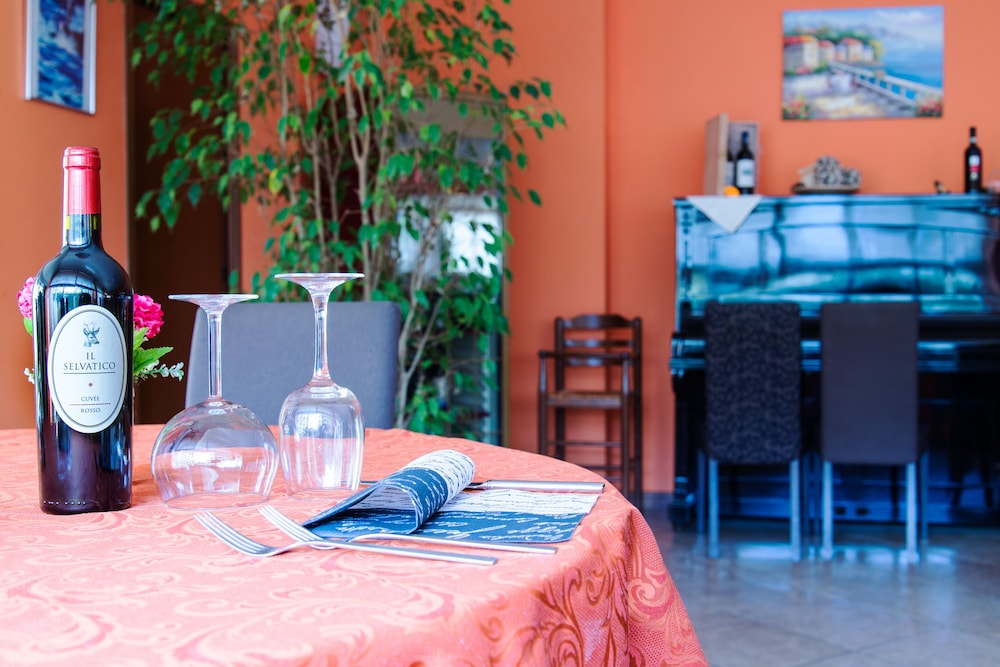 Hotel Cavalieri Del Tau 38/50