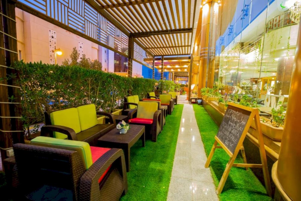 فندق ميلينيا العليا(Millennia Olaya Hotel) 67/79