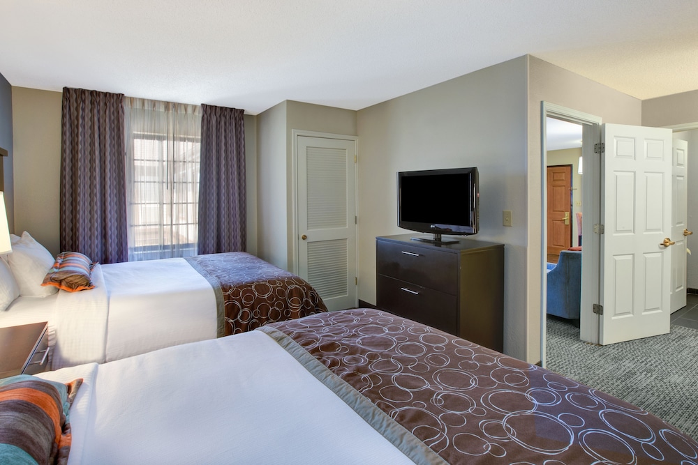 Staybridge Suites Louisville-East 19/61