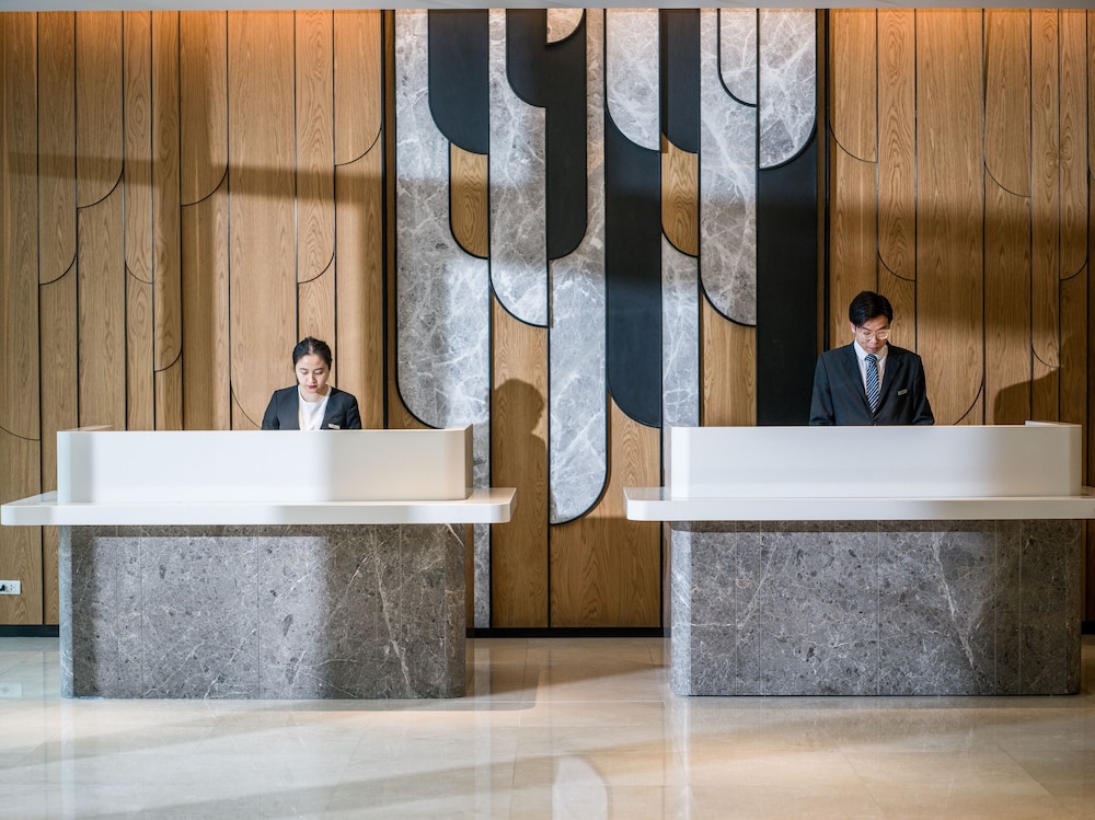 Sheraton Hanoi West 8/71