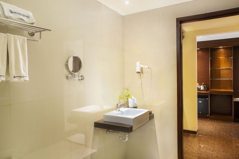 Grand Rohan Jogja 27/28