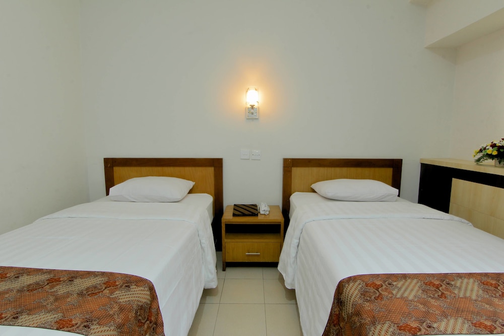 University Hotel 20/47