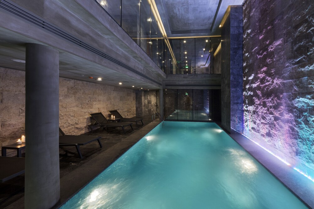 Endless Art Hotel 37/63