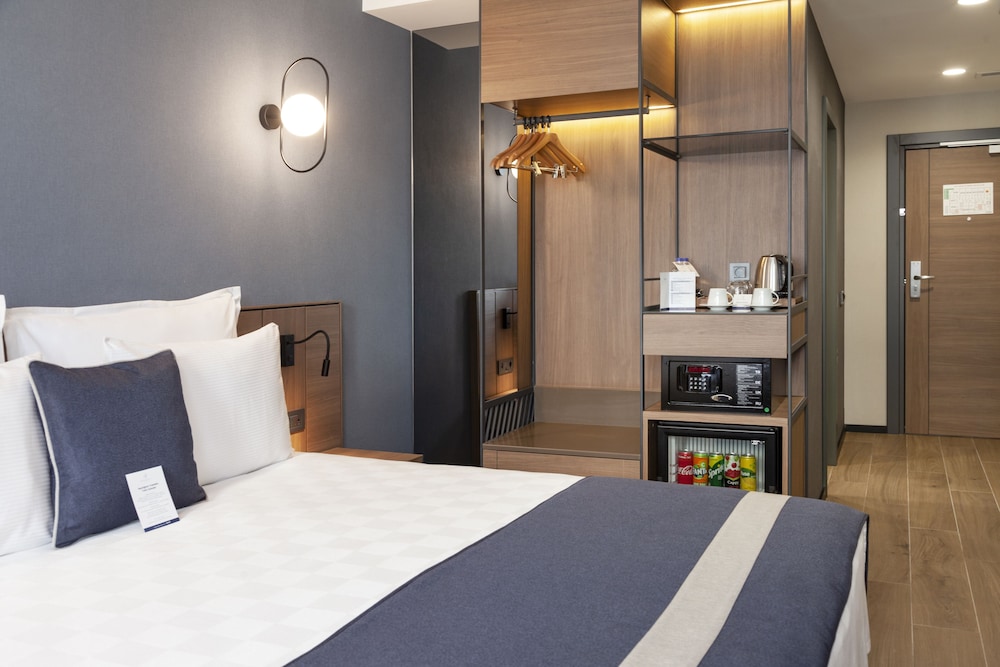 Granbella Hotel 24/59