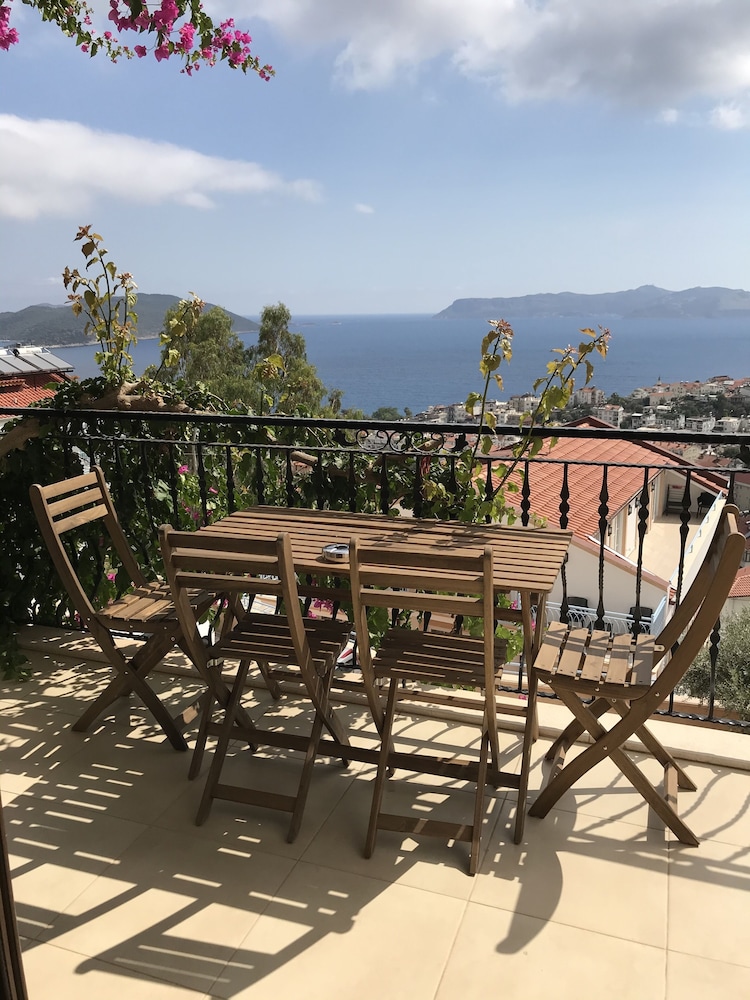 Kas Inn Beyaz Apart 12/12