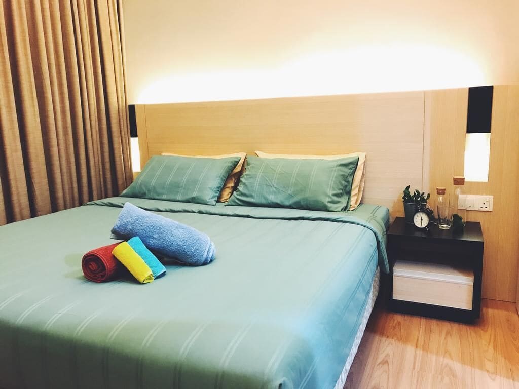 DELUXE, STUDIO, SUITE, KING BED