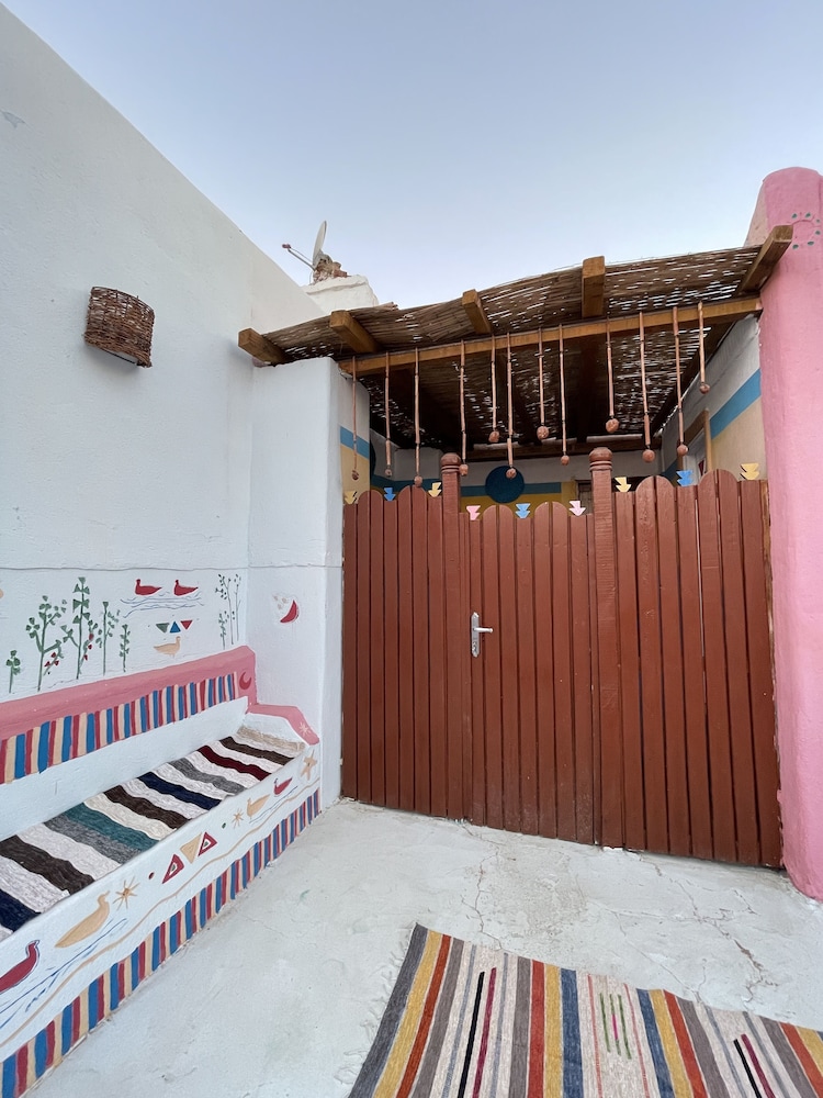 Nubian Palace 6/50
