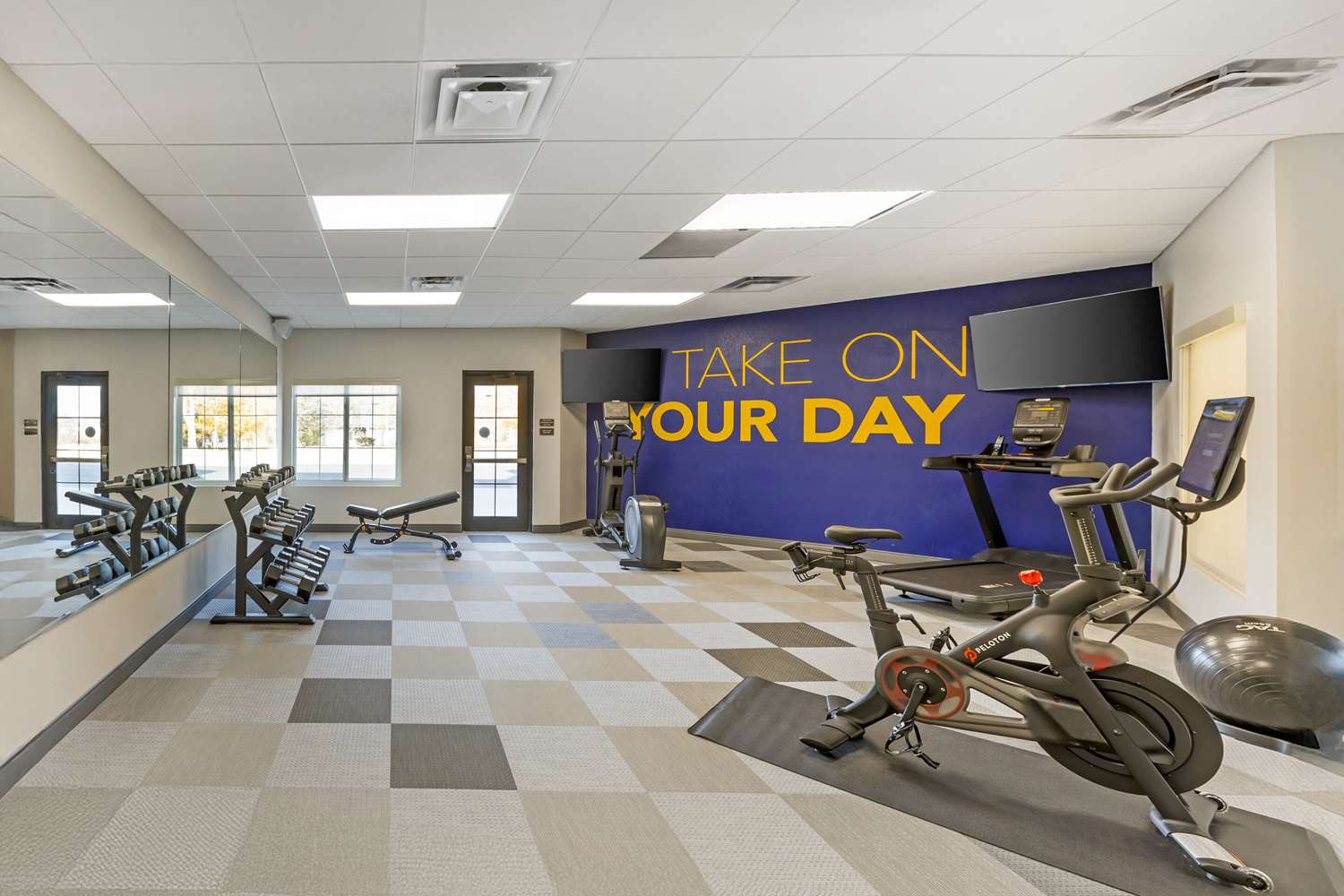 Comfort Inn & Suites Verona at Turning Stone Resort Casino 7/15