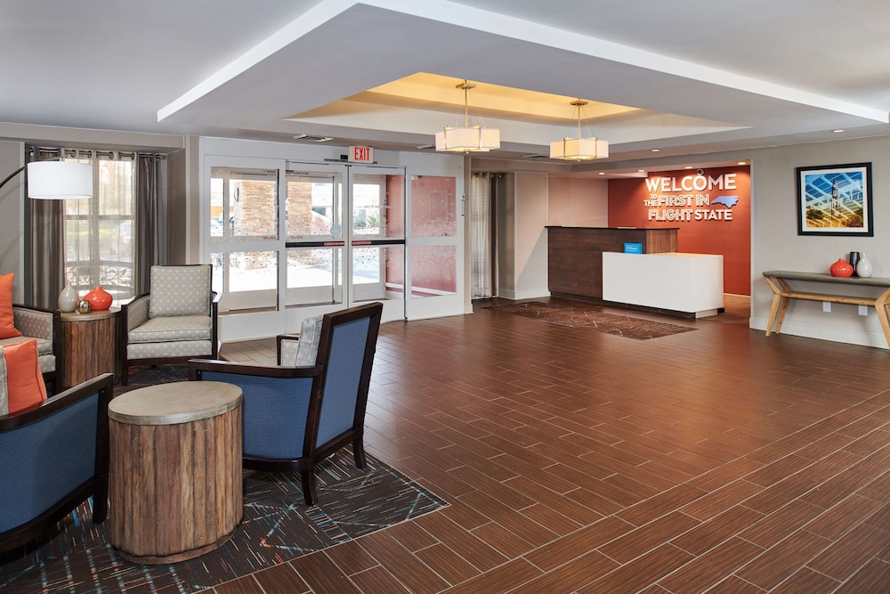 Hampton Inn And Suites Chapel Hill Druham 40/57