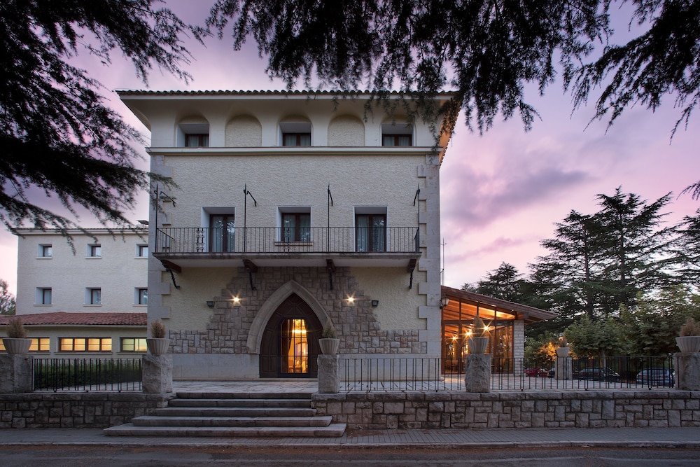 Parador De Teruel 1/28