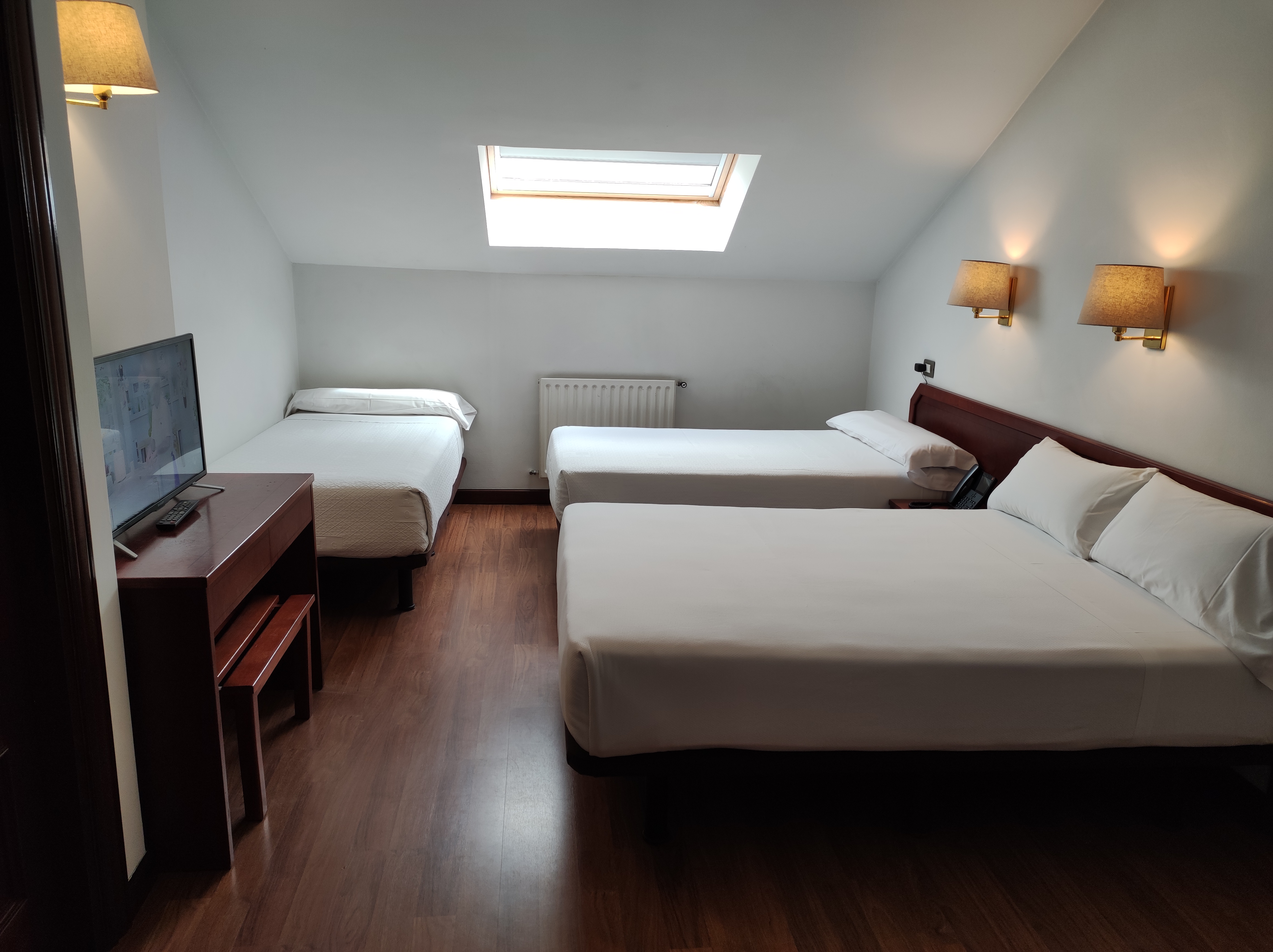 Hotel Compostela Vigo 8/50