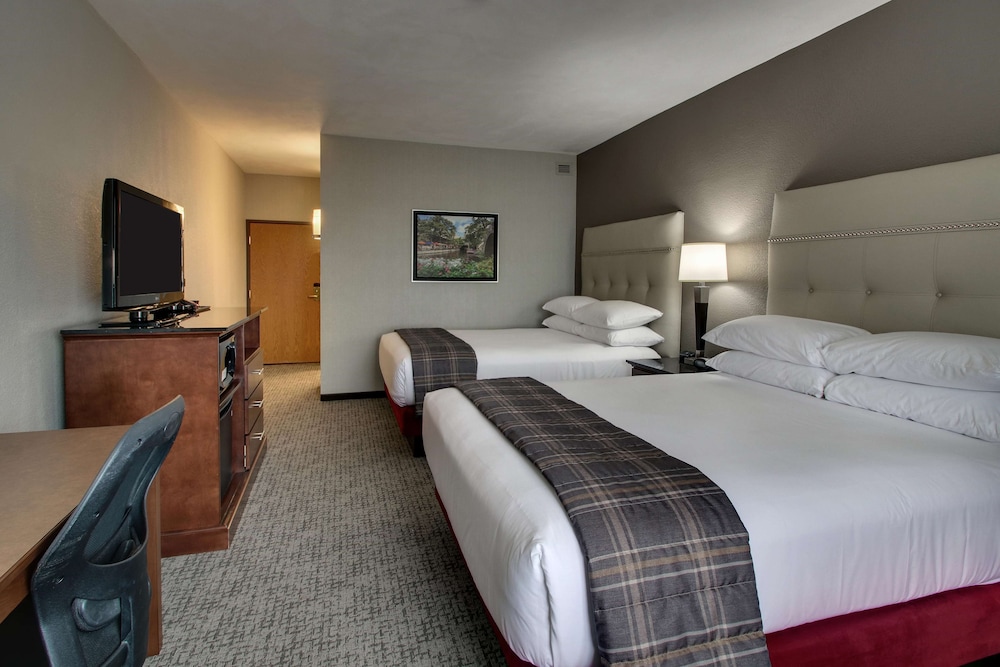 Drury Inn and Suites San Antonio Northwest Medical Center 8/50