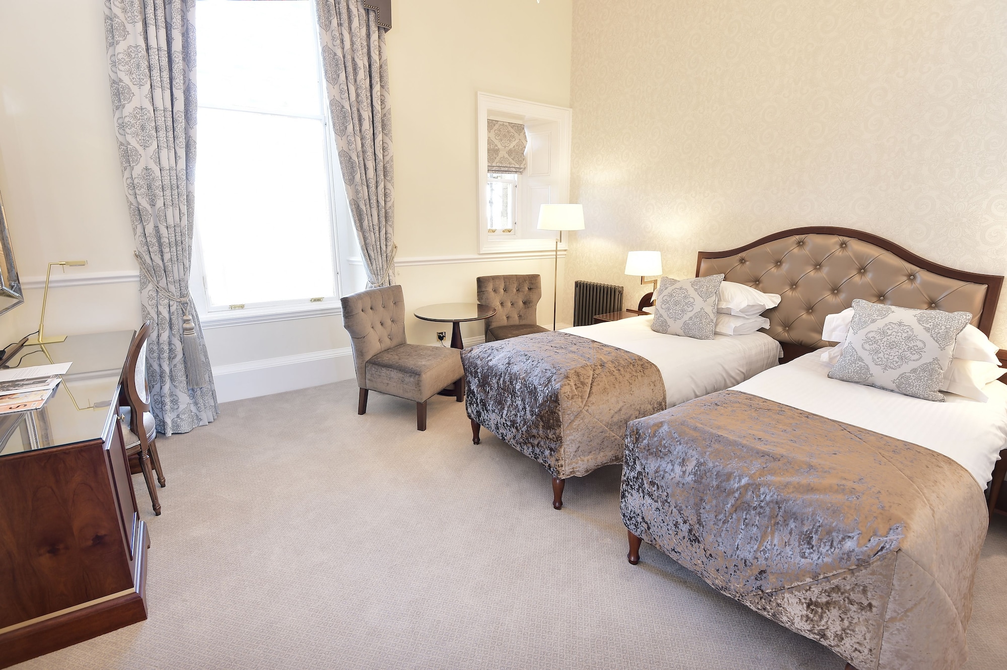 SUPERIOR, TWIN BEDS