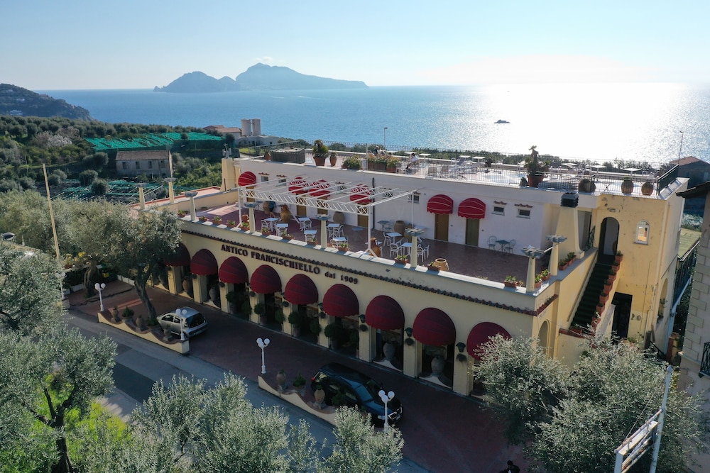 Hotel Villa Pina Antico Francischiello photo4