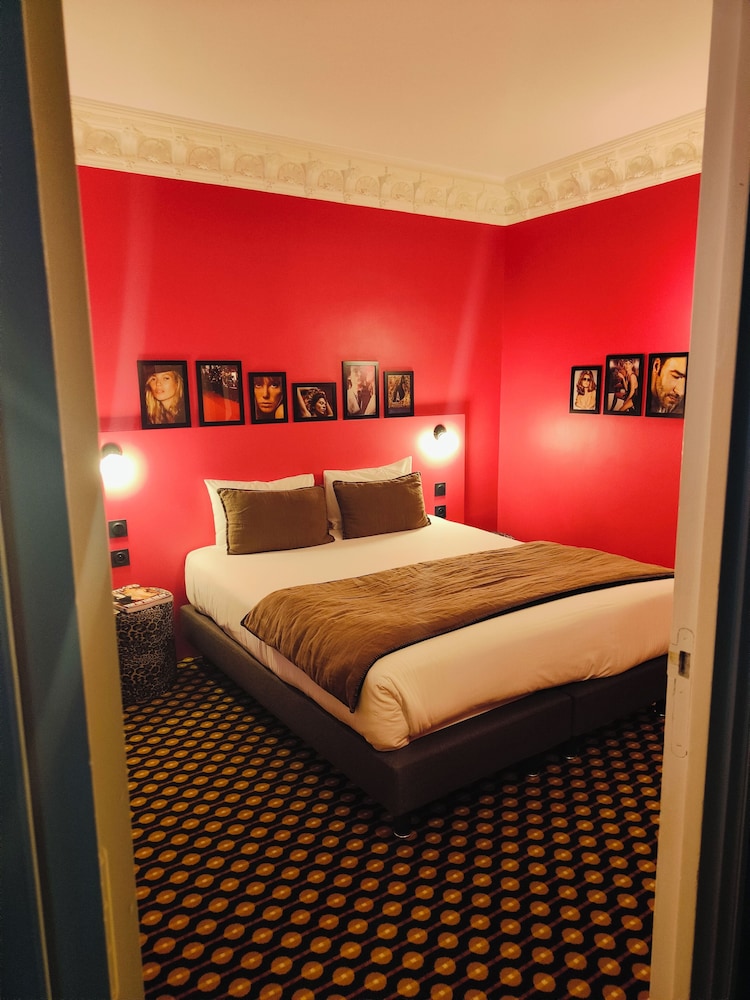 Hotel Noir 20/59