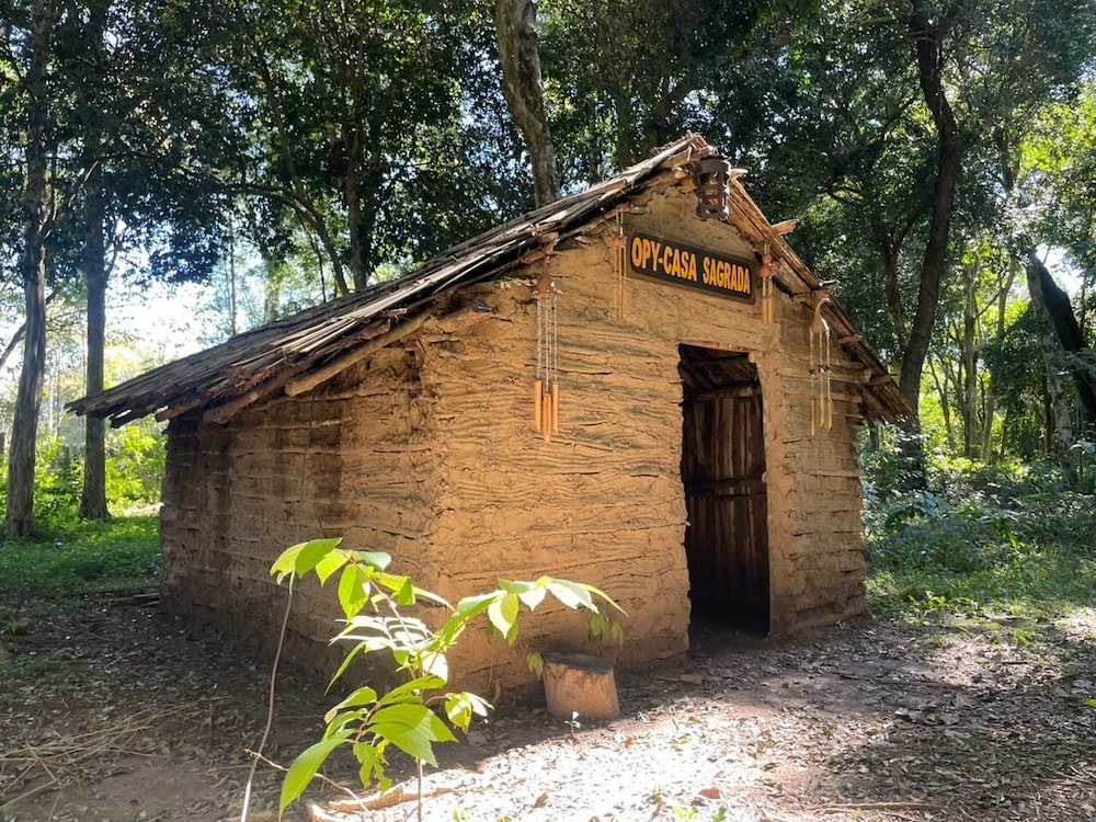 Tupa Lodge 2/71