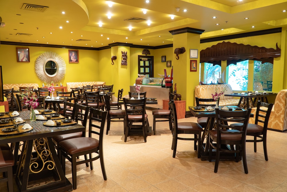restaurant cafeteria