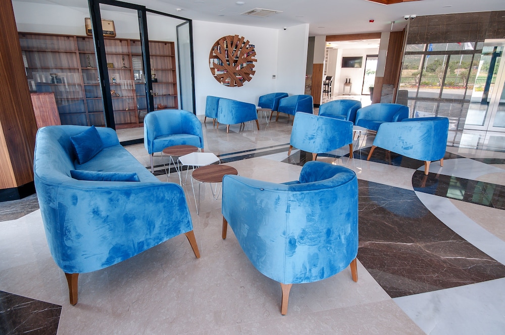 Acroter Hotel & Spa 32/50