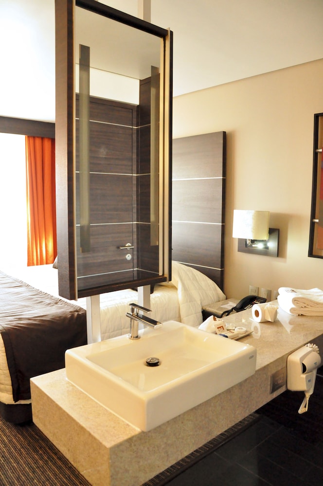 Hotel Real Alameda 35/36