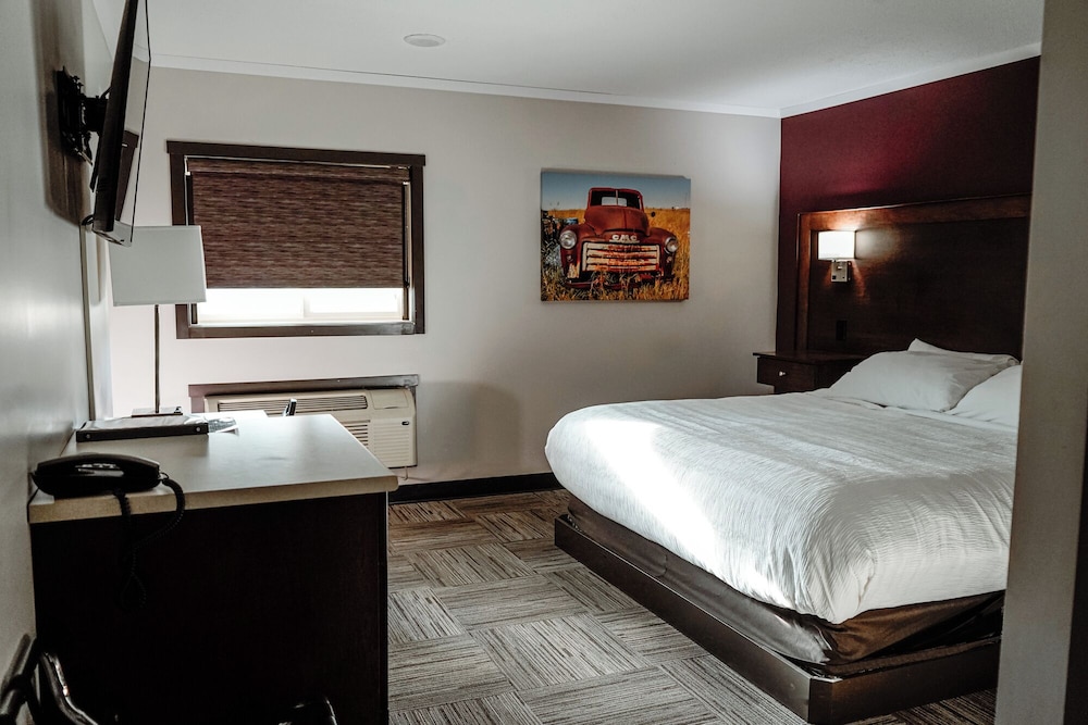 Homestead Inn & Suites 8/44