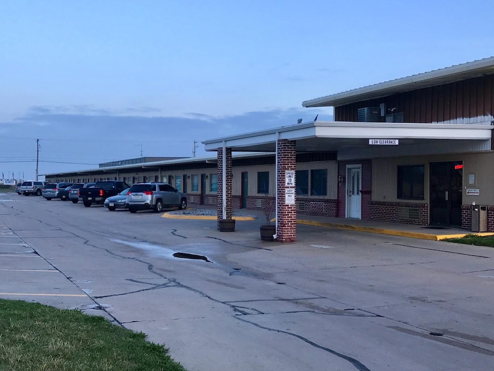 Western Inn South 54/64
