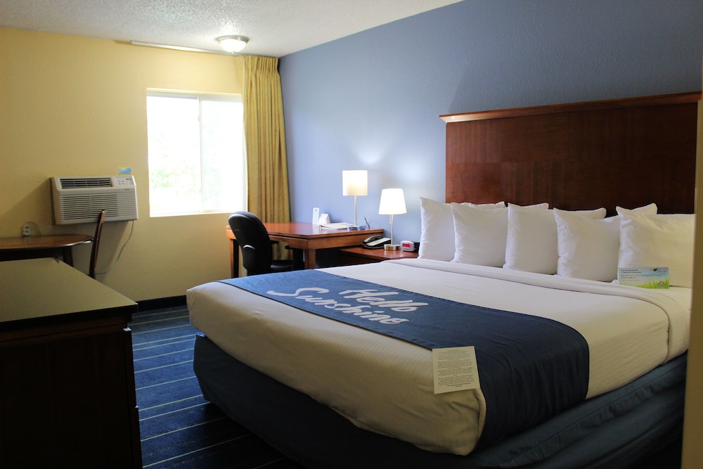 Days Inn & Suites by Wyndham Gunnison 11/46