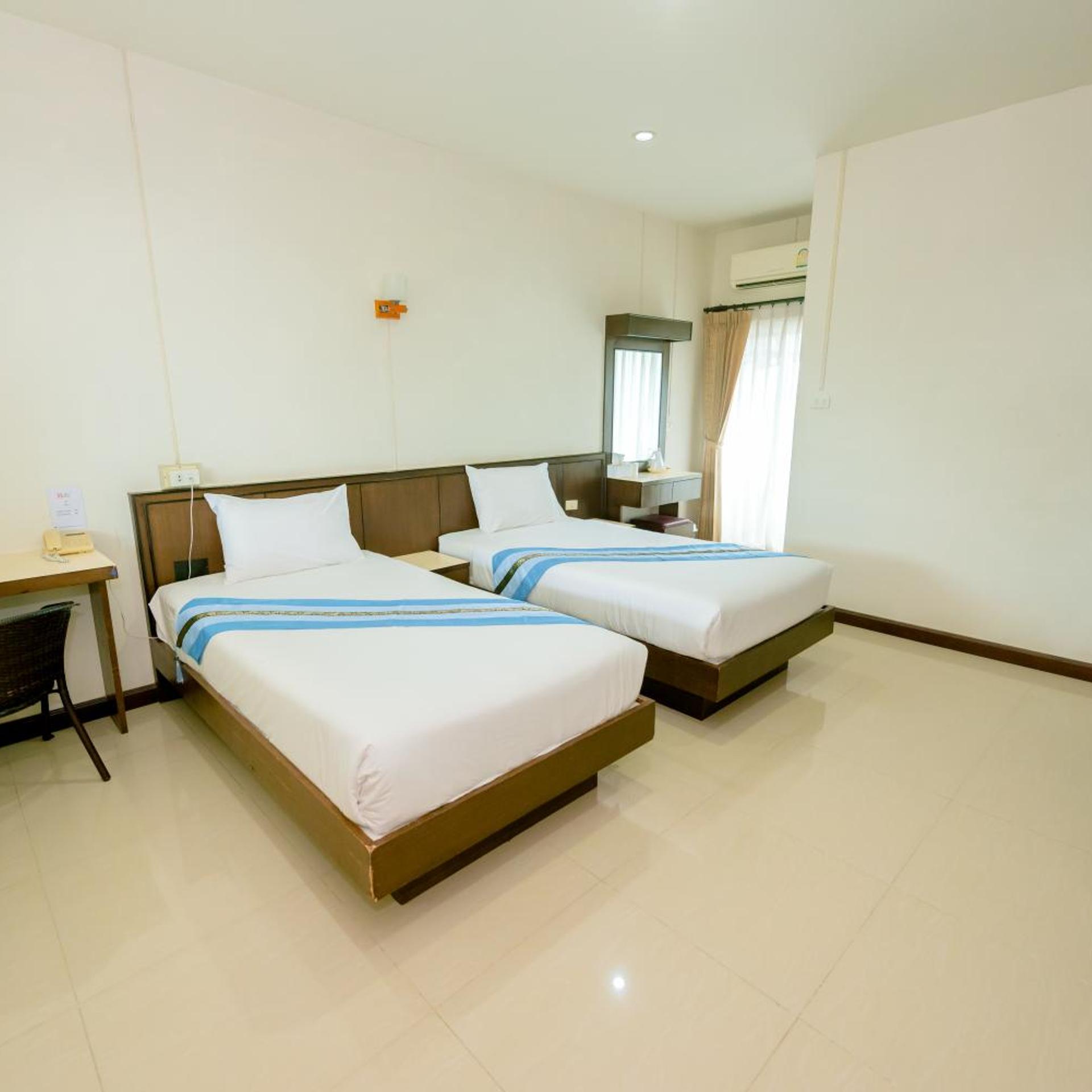 BANDER HOTEL 30/50