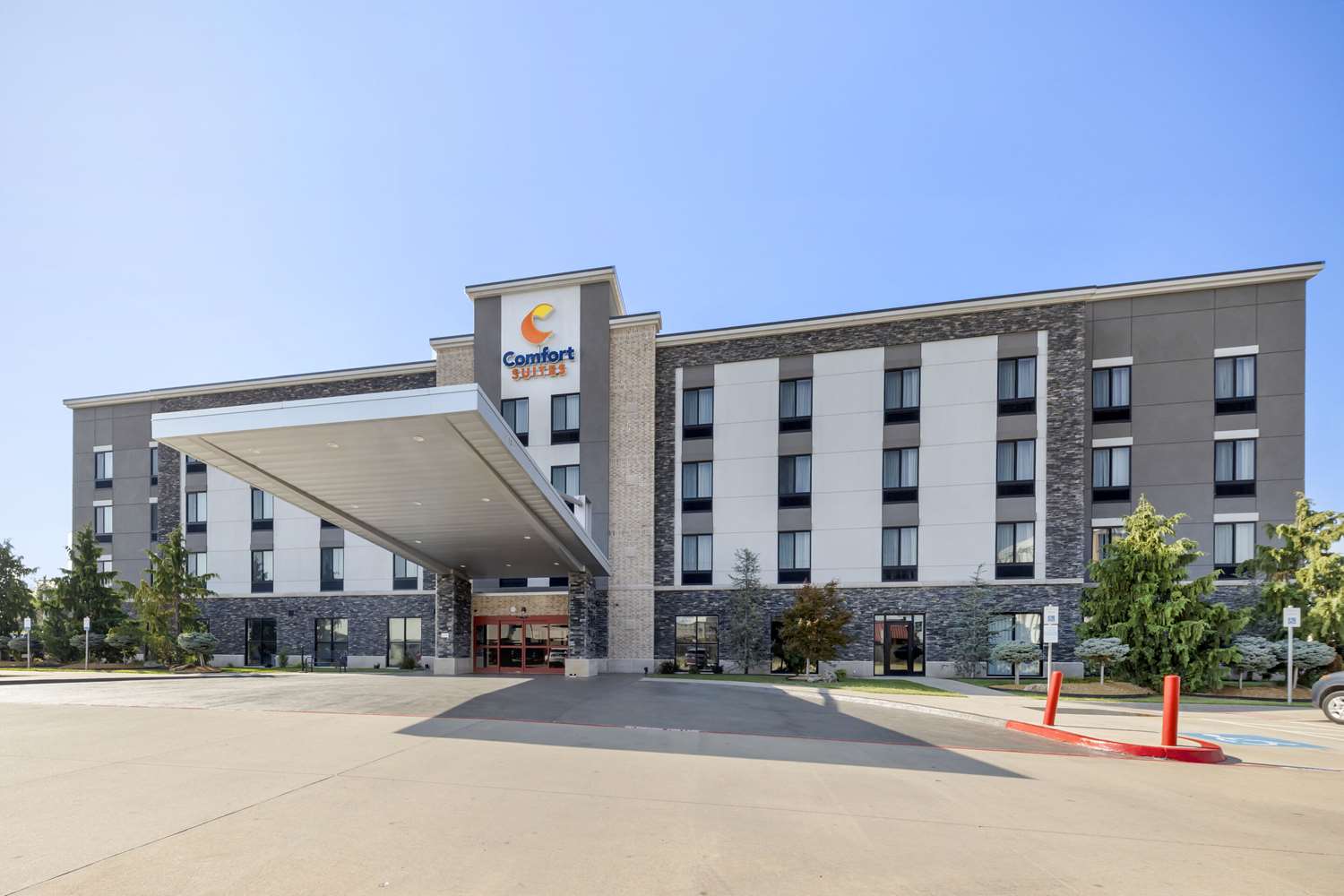 Comfort Suites Meridian And I-40 16/18