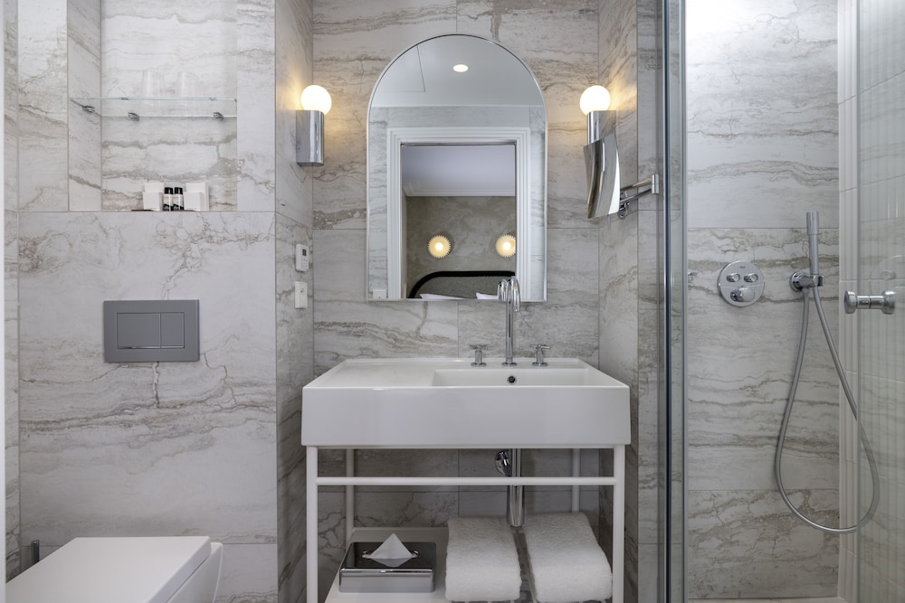 Hotel des Carmes by Malone 54/56