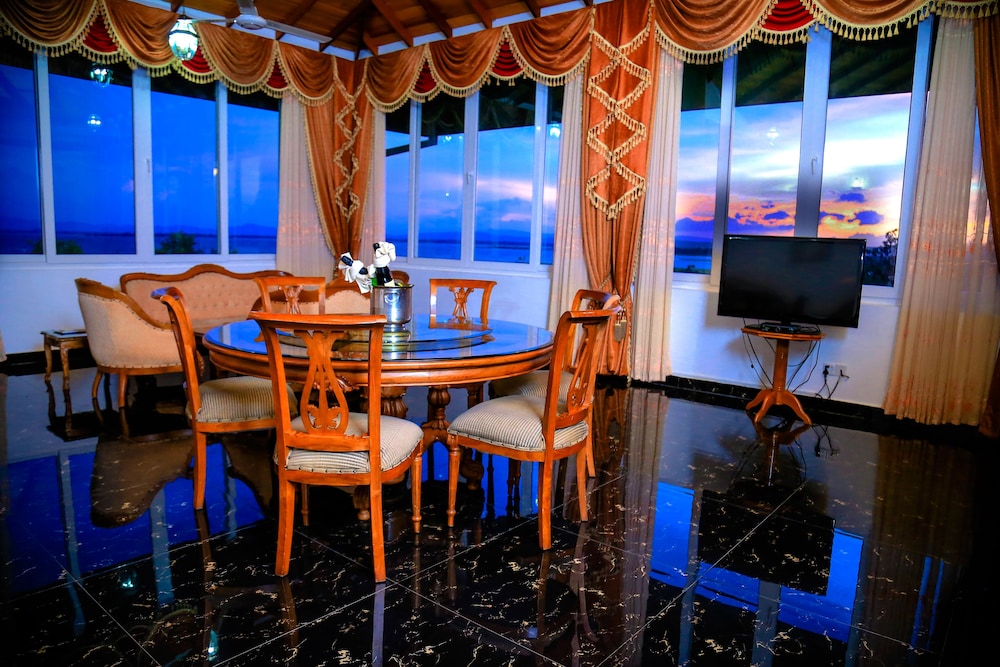 Hotel Sudu Araliya 52/69