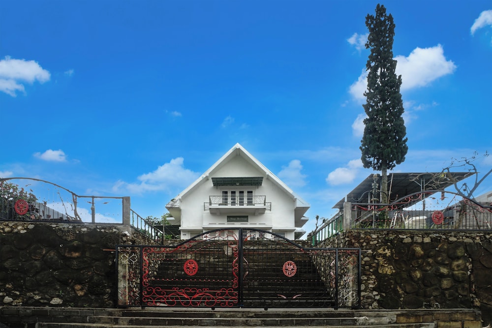 Hotel O near Alun Alun formerly Embun Pagi Hotel & Villa Resort 34/41