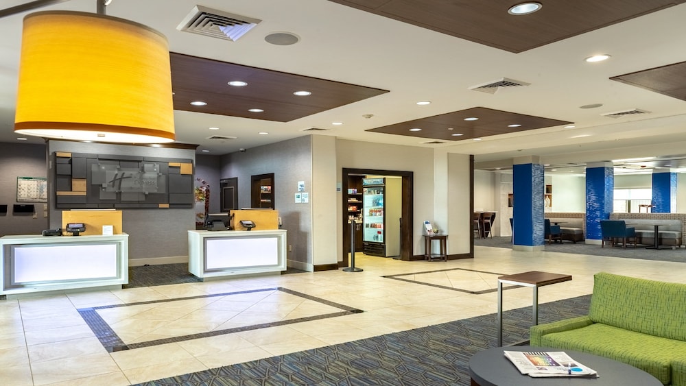 Holiday Inn Express Hotel & Suites Houston South - Pearland 10/61