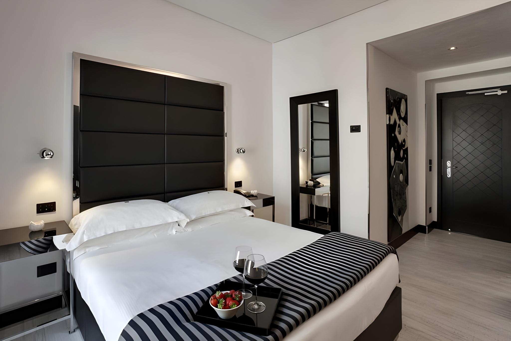 CLASSIC, SINGLE, DOUBLE BED