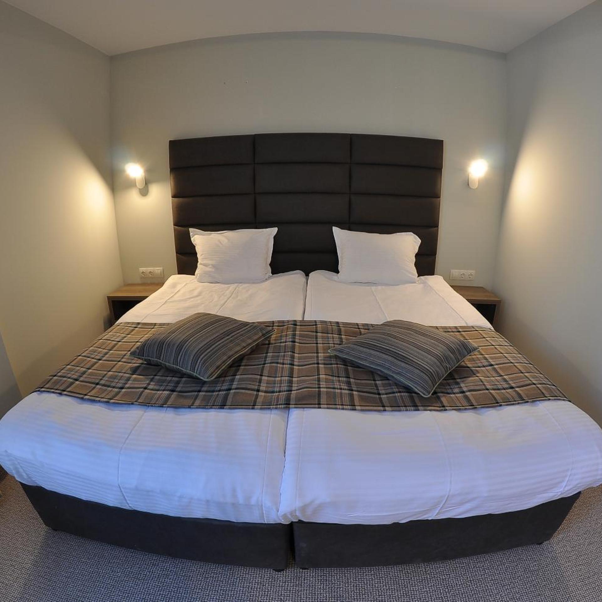 2 Bedrooms, Apartment