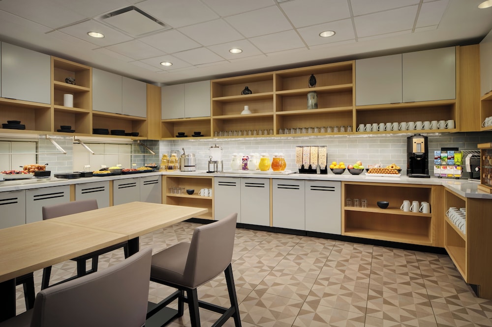 Hyatt Place Tampa Airport/Westshore 48/78