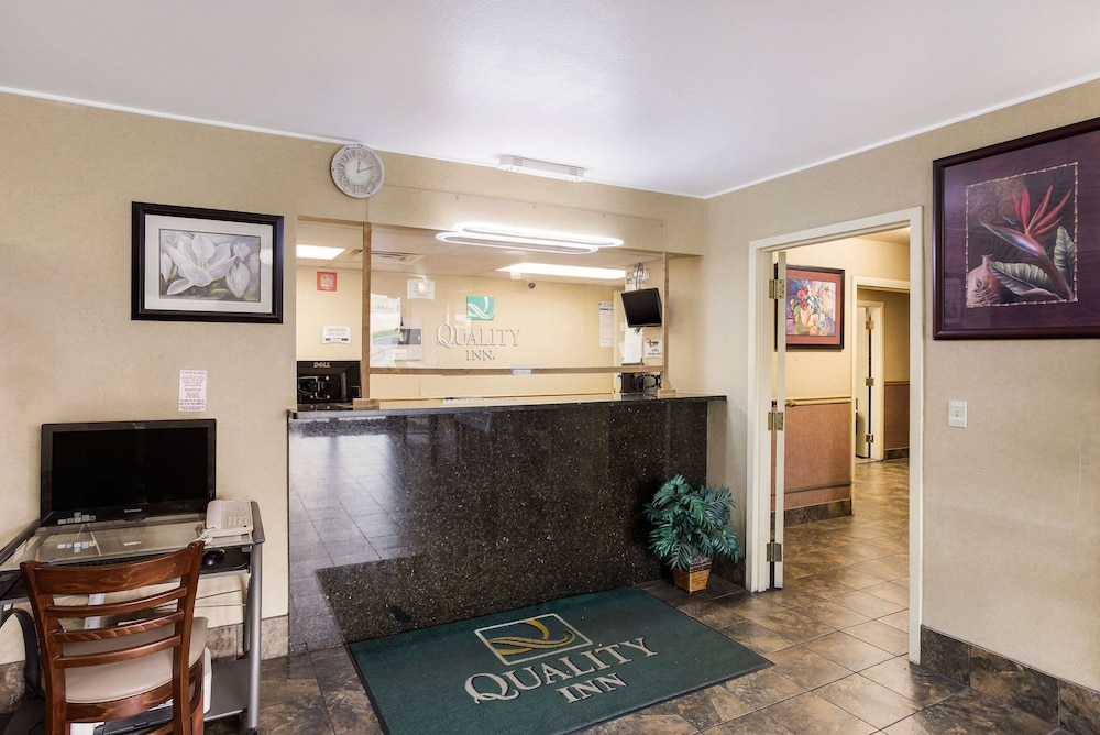 Quality Inn Airport Boise ID 6/50
