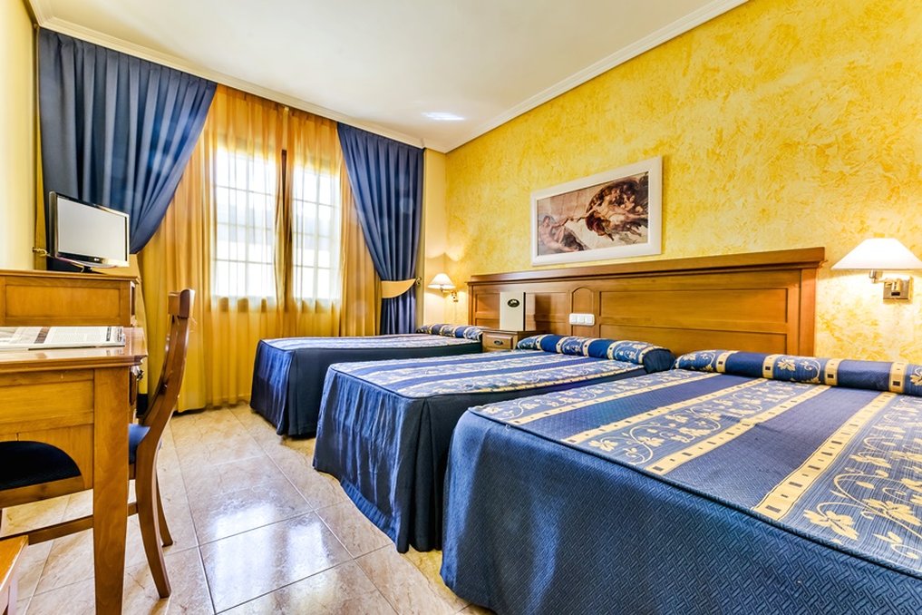 HOTEL CARLOS I - YUNCOS 27/61